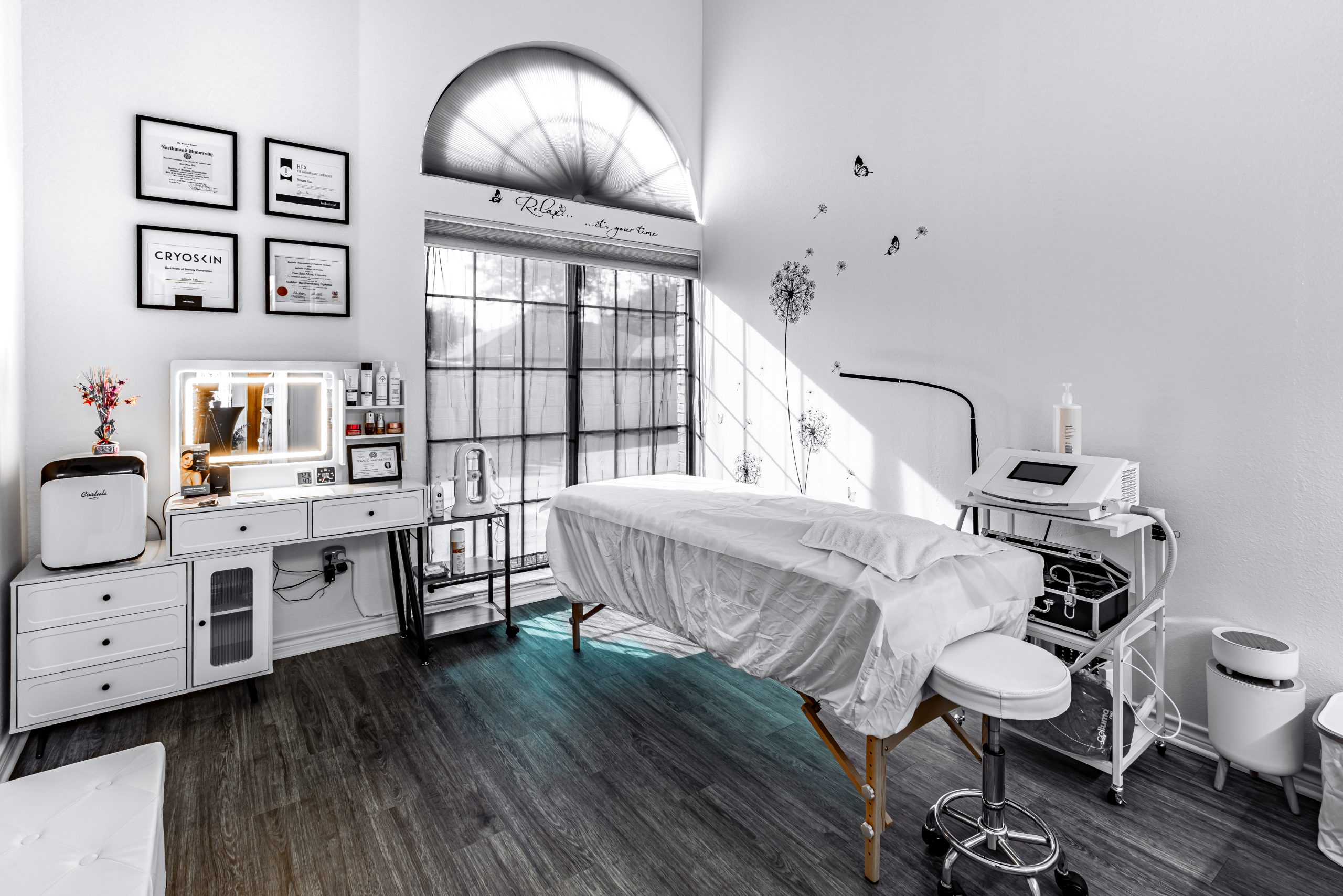 Bliss Simone Tan Esthetician